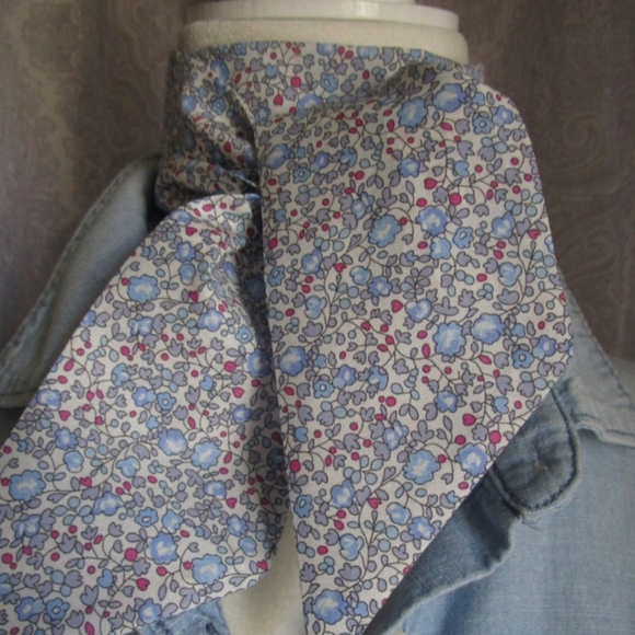 Liberty of London Art Fabric Skinny Scarf Eloise Micro Floral Blue Cottagecore - Picture 7 of 10